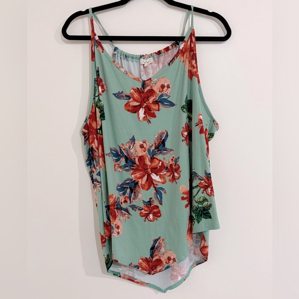 Paper Planes Tropical Floral Hanky Hem Top Size 2X